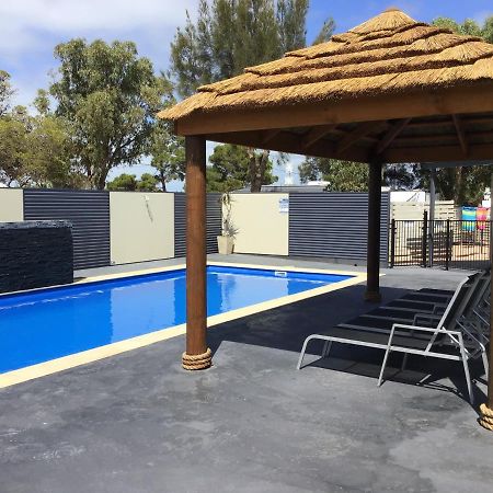 Ceduna Foreshore Caravan Park Extérieur photo