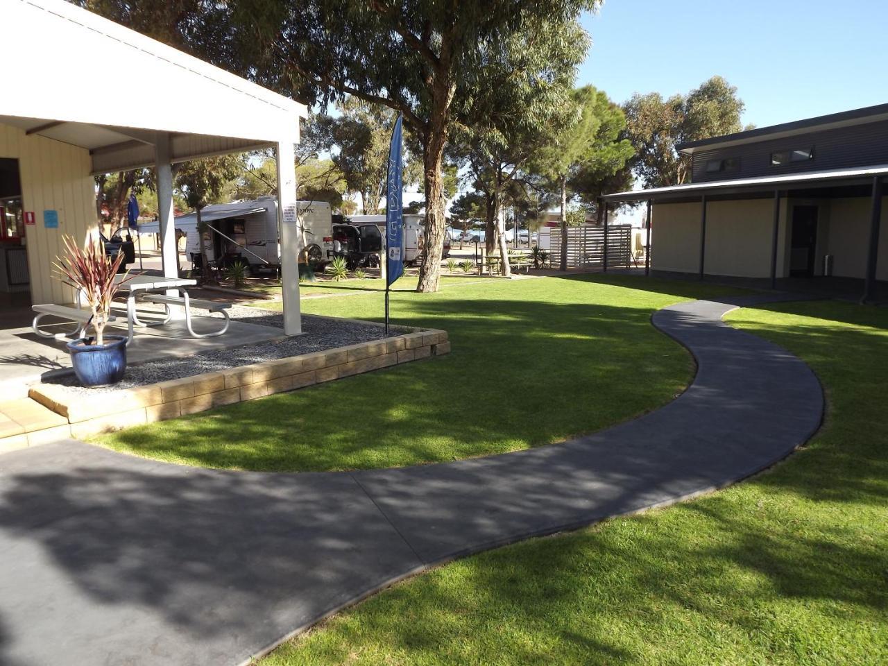 Ceduna Foreshore Caravan Park Extérieur photo
