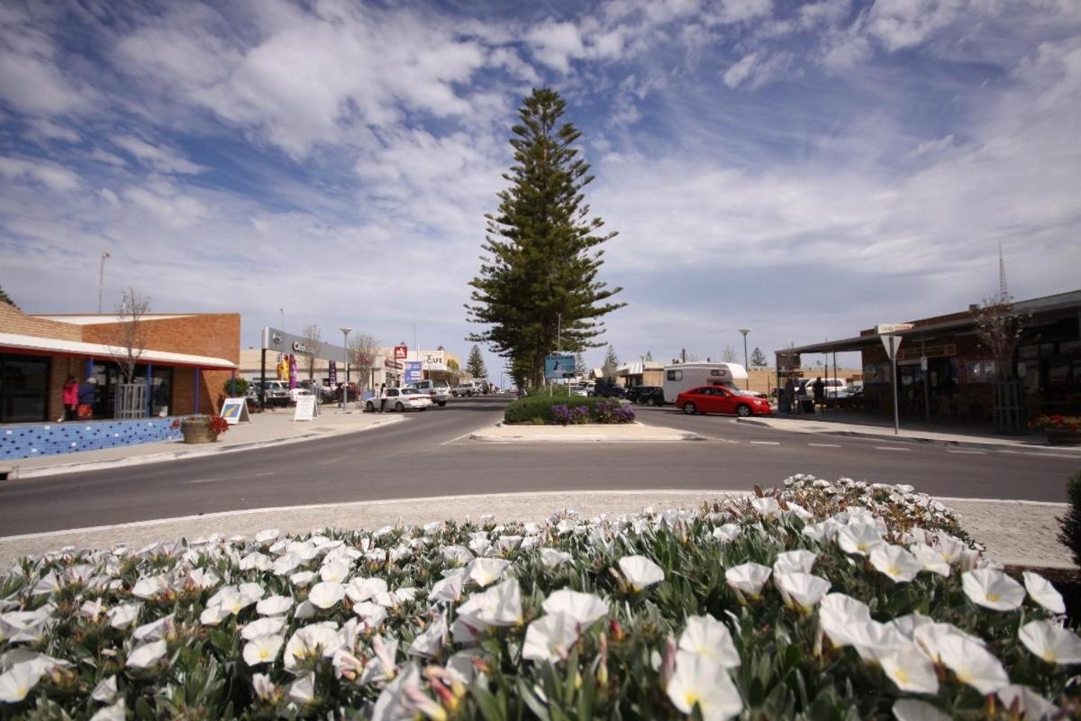 Ceduna Foreshore Caravan Park Extérieur photo