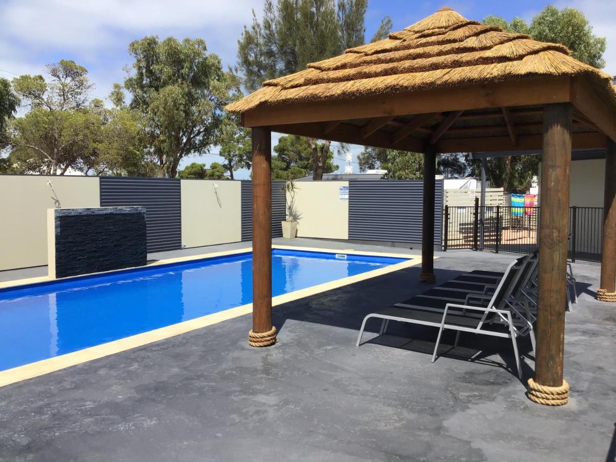 Ceduna Foreshore Caravan Park Extérieur photo